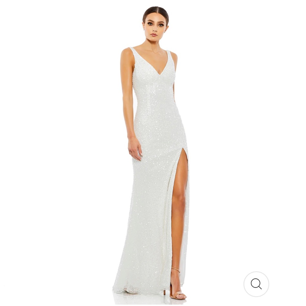 MAC DUGGAL SEQUINED SLEEVELESS V NECK SIDE SLIT GOWN